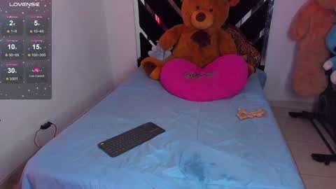 Catalina  online show from 01-31-25, 02:26