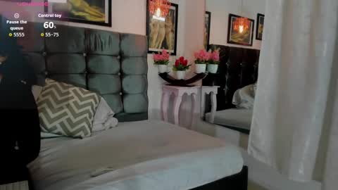 catalina_wheels online show from 10-19-25, 04:35