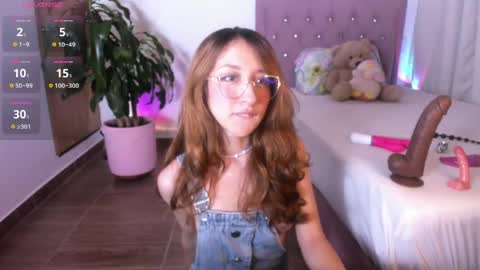 Snapshot of catalinabotero chatting on 05-22-26, 10:59 Catalina Botero online show from 05-22-26, 10:59