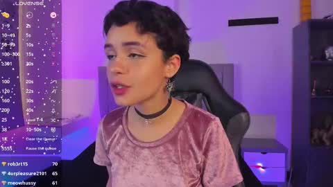 Cat  online show from 02-09-25, 09:39