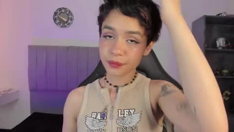 Cat  online show from 02-20-25, 09:42