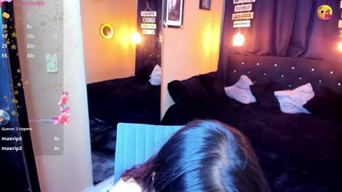  Mia   online show from 02-25-25, 10:15