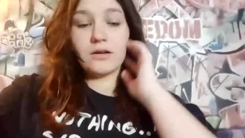 Snapshot of catchymary chatting on 03-11-25, 12:33 catchymary online show from 03-11-25, 12:33