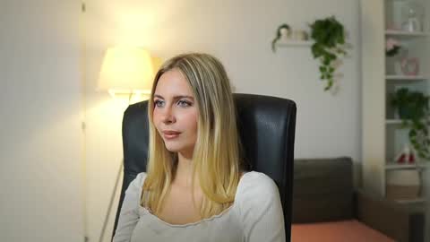 catecrago  online show from 10-14-25, 08:04