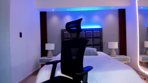 Catalina Santana online show from 09-11-25, 07:47