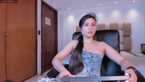 Catalina Santana online show from 09-23-25, 06:00