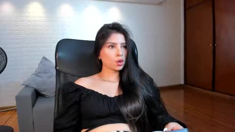 Catalina Santana online show from 09-29-25, 06:46