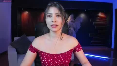 Catalina Santana online show from 10-15-25, 05:13