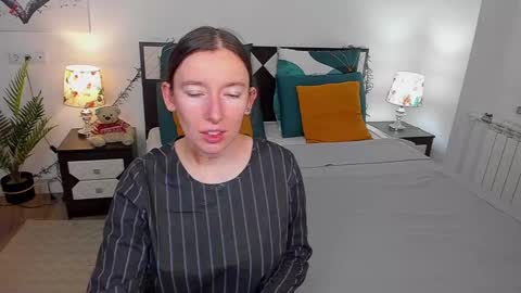 Catrin online show from 12-22-24, 03:33