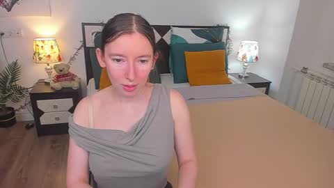 Catrin online show from 02-12-25, 05:47