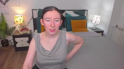 Catrin online show from 03-04-25, 05:42