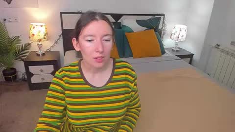 Catrin online show from 09-18-25, 06:48