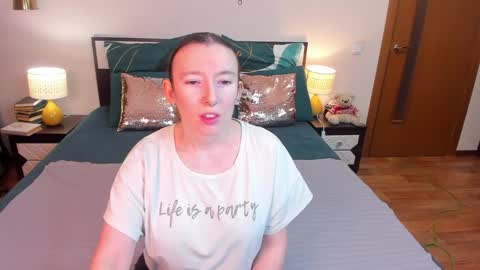 Catrin online show from 01-12-26, 03:23