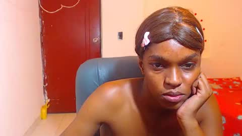 Snapshot of cathi_nahomi chatting on 12-05-25, 01:58 cathi_nahomi online show from 12-05-25, 01:58