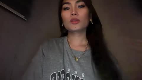 Snapshot of cathy_sanches chatting on 05-17-26, 01:47 cathy online show from 05-17-26, 01:47