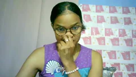 Snapshot of cathyxlisa chatting on 10-27-25, 07:12 CathyXLisa online show from 10-27-25, 07:12