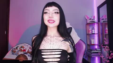 Snapshot of cati_petite chatting on 02-19-25, 04:12 Cati help me reach my goal of 100 thumbs up again 3 online show from 02-19-25, 04:12
