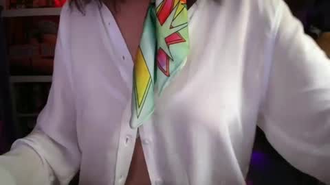 Snapshot of catnips_cabaret chatting on 11-09-25, 02:54 some call me djcatnips some call me CC but i love it when you call me miss catnips online show from 11-09-25, 02:54