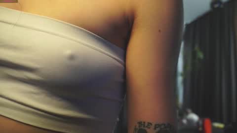 Snapshot of catolinanight chatting on 11-16-25, 06:19 catolinanight online show from 11-16-25, 06:19