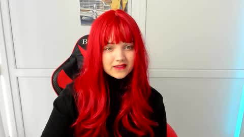 Catrine online show from 04-11-26, 07:13