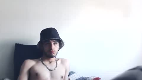 Snapshot of catt066 chatting on 12-26-24, 03:31 Gato2055 online show from 12-26-24, 03:31