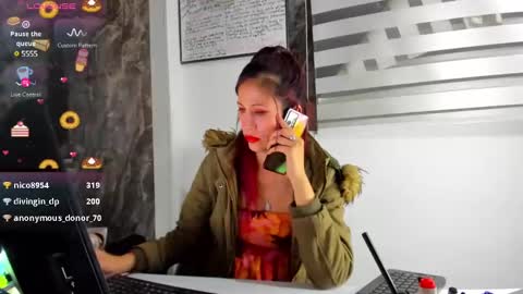 Snapshot of catt_evans1 chatting on 01-29-25, 12:54 CATT EVANS online show from 01-29-25, 12:54