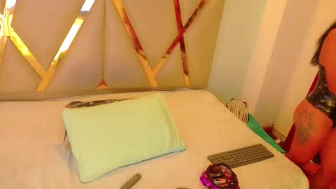 Snapshot of cattaleeyaa chatting on 10-13-25, 12:27 CATALEYA  online show from 10-13-25, 12:27