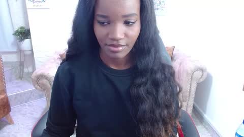 Snapshot of cattalheya chatting on 10-17-25, 12:30 Catta online show from 10-17-25, 12:30