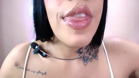 Cattleya online show from 12-22-25, 03:03