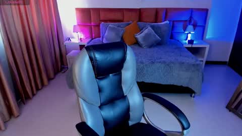 Snapshot of catti_brie_ chatting on 10-23-25, 11:53 catti_brie_ online show from 10-23-25, 11:53