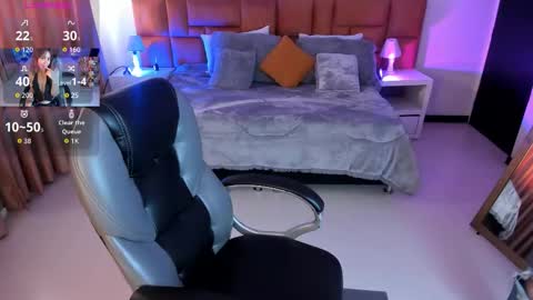 Snapshot of catti_brie_ chatting on 11-11-25, 11:54 catti_brie_ online show from 11-11-25, 11:54