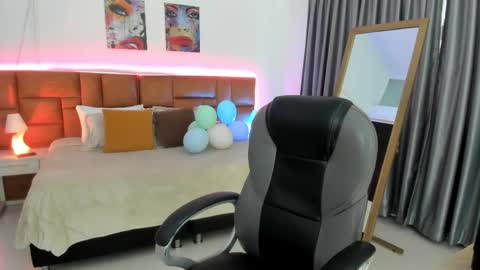 catti_brie_ online show from 05-29-26, 11:30