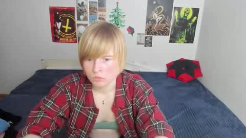 cattie_w_ online show from 03-10-26, 01:21