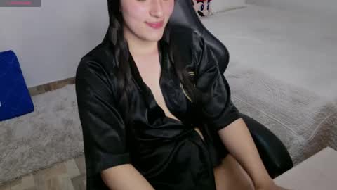Snapshot of cattleyaangel chatting on 06-01-26, 01:29 Cattleya online show from 06-01-26, 01:29