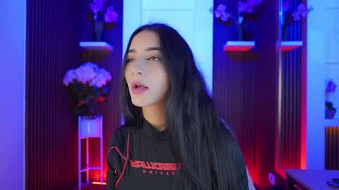 Snapshot of cattleyascaly chatting on 10-18-25, 07:14 cattleyascaly online show from 10-18-25, 07:14