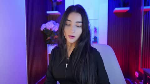 Snapshot of cattleyascaly chatting on 10-21-25, 07:25 cattleyascaly online show from 10-21-25, 07:25