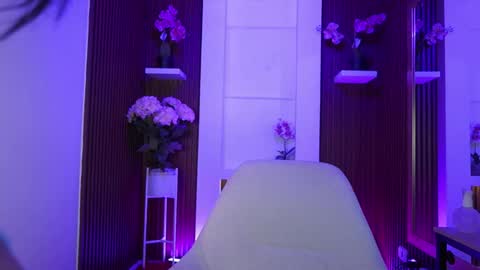 Snapshot of cattleyascaly chatting on 11-08-25, 08:40 cattleyascaly online show from 11-08-25, 08:40