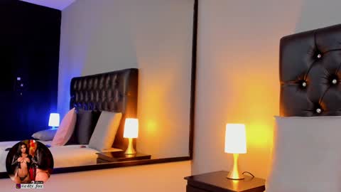 Snapshot of catty_foxx chatting on 01-21-25, 05:51 online show from 01-21-25, 05:51