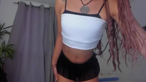 Snapshot of catty_noir1 chatting on 06-07-26, 04:49 Catty online show from 06-07-26, 04:49