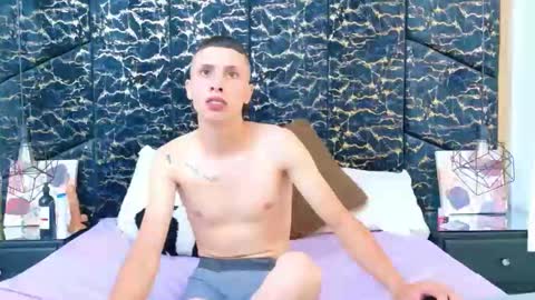 Snapshot of cattyandnicky chatting on 10-02-25, 01:29 CattyANDnicky online show from 10-02-25, 01:29