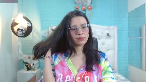 Caty online show from 10-20-25, 07:25