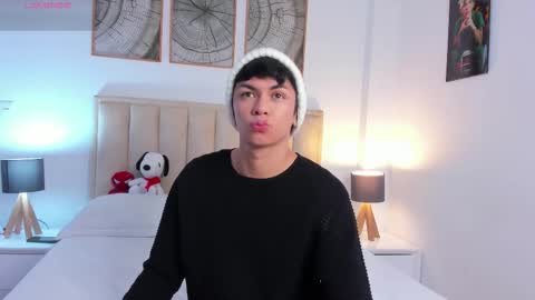 Cayden online show from 11-10-25, 04:22