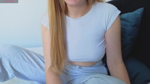 Snapshot of cbhotblonde chatting on 11-03-25, 08:59 Folow my instagram cuteback7272 and onlyfans cbhotblonde1 online show from 11-03-25, 08:59