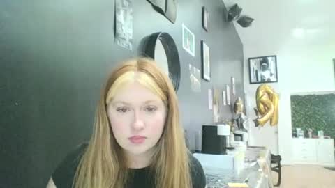 Snapshot of ccfox35 chatting on 09-22-25, 08:22 ccfox35 online show from 09-22-25, 08:22