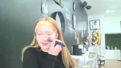 Snapshot of ccfox35 chatting on 09-23-25, 03:37 ccfox35 online show from 09-23-25, 03:37