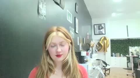 Snapshot of ccfox35 chatting on 09-25-25, 04:00 ccfox35 online show from 09-25-25, 04:00