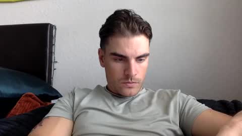Snapshot of ccmanrivs120 chatting on 01-29-25, 04:19 Rivs online show from 01-29-25, 04:19