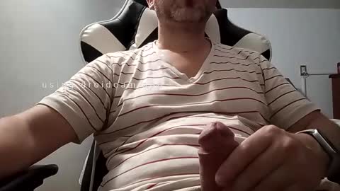 Snapshot of ccmhp1 chatting on 11-30-25, 12:47 Tomys online show from 11-30-25, 12:47