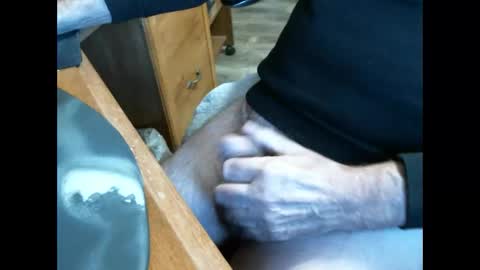 Snapshot of cczt154 chatting on 03-01-25, 10:21 CCzt154 online show from 03-01-25, 10:21