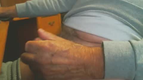 Snapshot of cczt154 chatting on 11-25-25, 05:35 CCzt154 online show from 11-25-25, 05:35